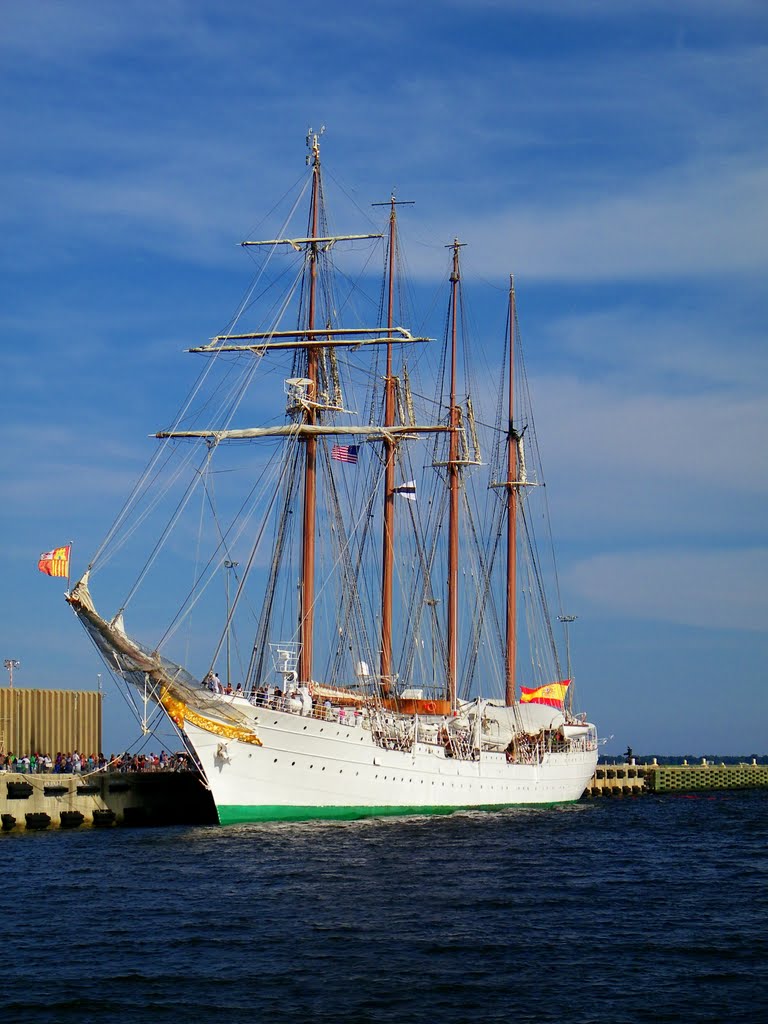 Spanish tall ship  celebrating the Fiesta of 5 Flags