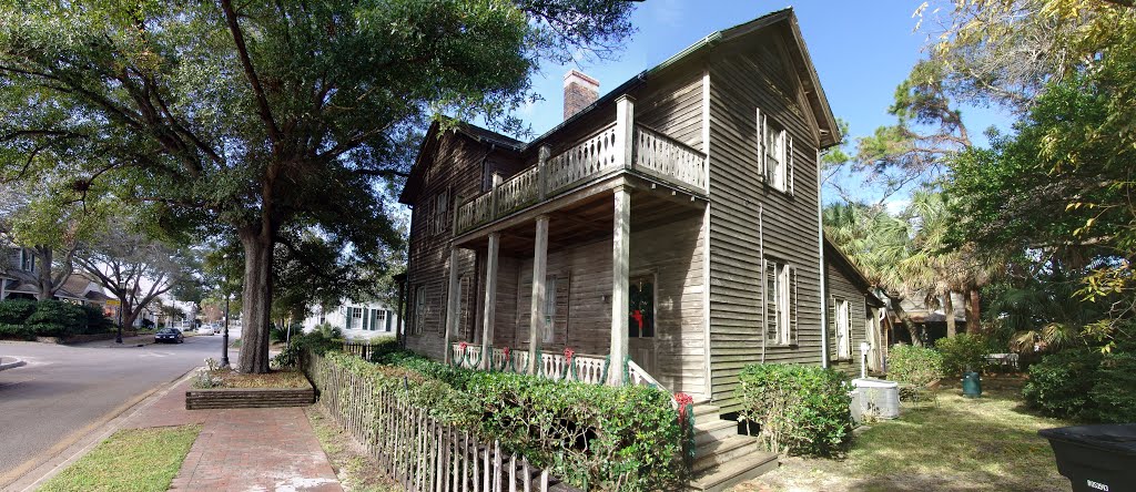 killer panoramic photo! Seville Quarter, Pensacola (12-30-2011)