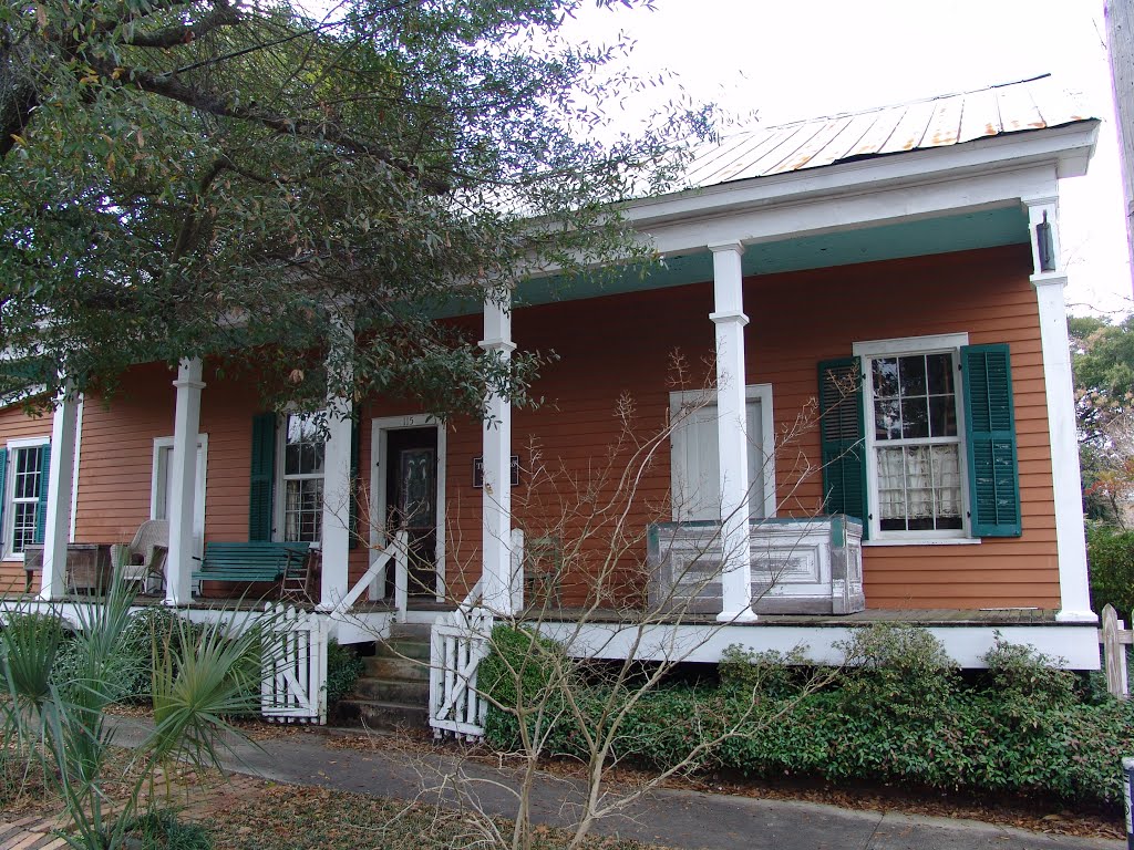 1885 Cincotto Cottage, Creole Cottage, Seville Quarter (12-30-2011)