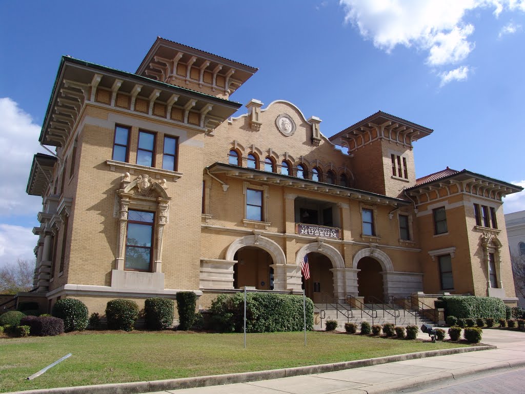 1907 Pensacola City Hall, now the Florida State Museum, Plaza Ferdinand (12-30-2011)