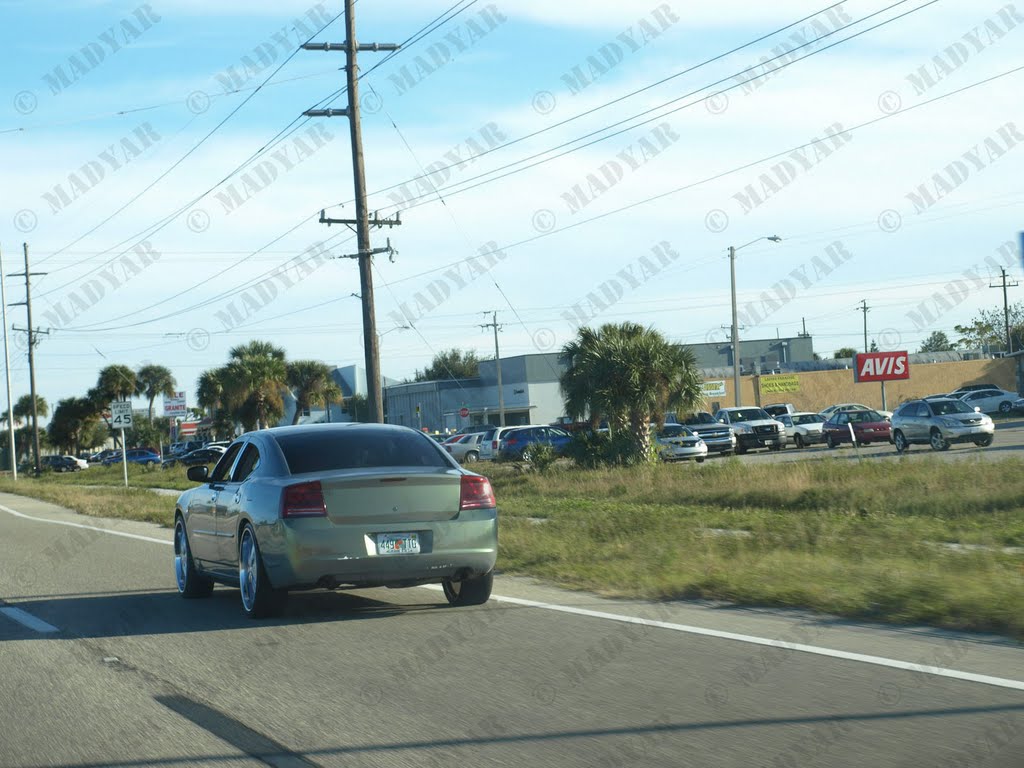 S Tamiami Trail