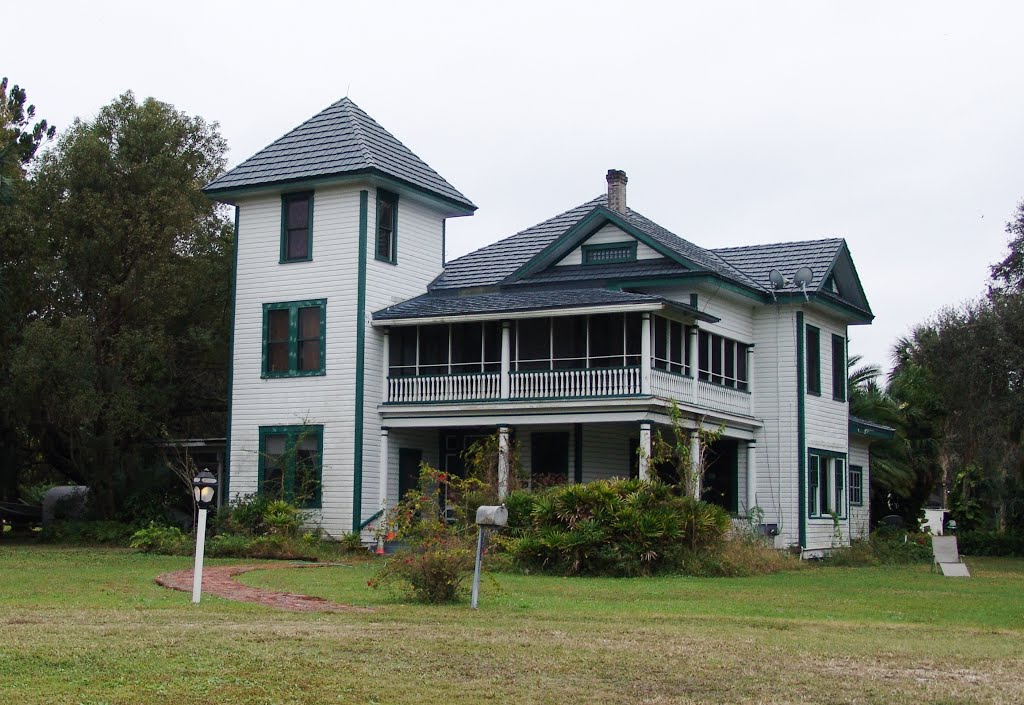 Dickman house, built in 1911, Ruskin Inlet (1-4-2013)