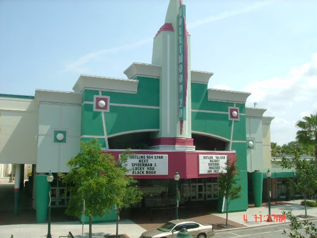 Hollywood 20 movie theater