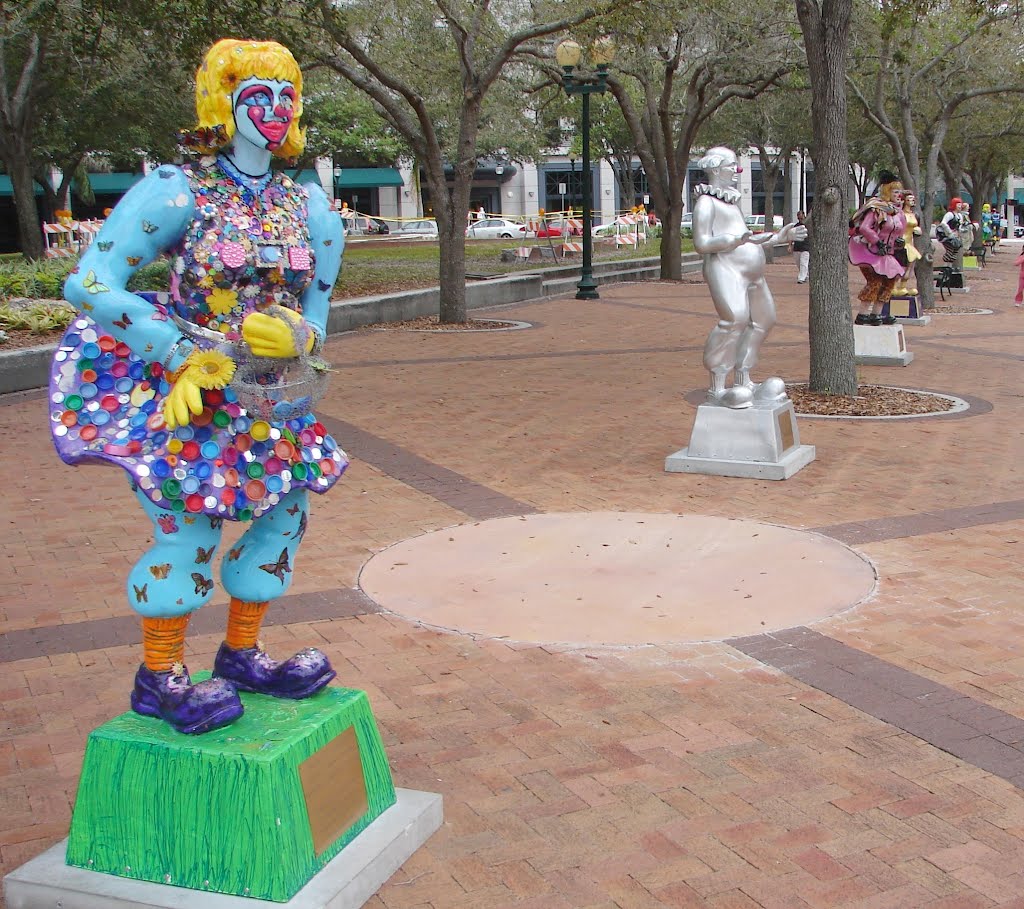 Clown Statues in Sarasota Florida