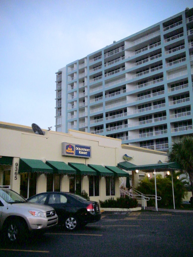 Best Western Oceanfront Resort (View from Parking Lot)