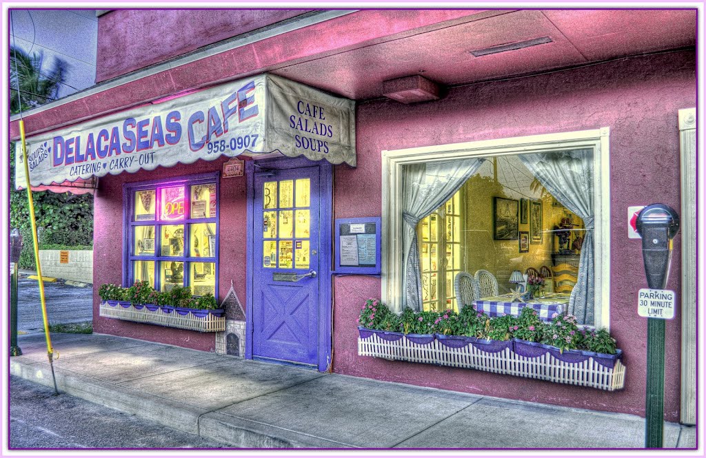 DelacaSeas Cafe