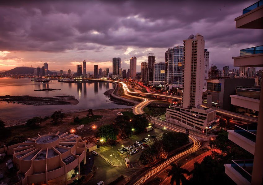 Panama City at night (3)