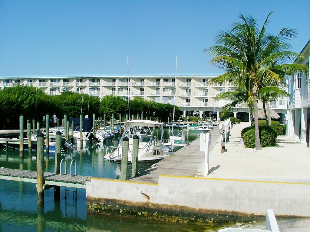 Ocean Pointe Suites, Key Largo, Florida