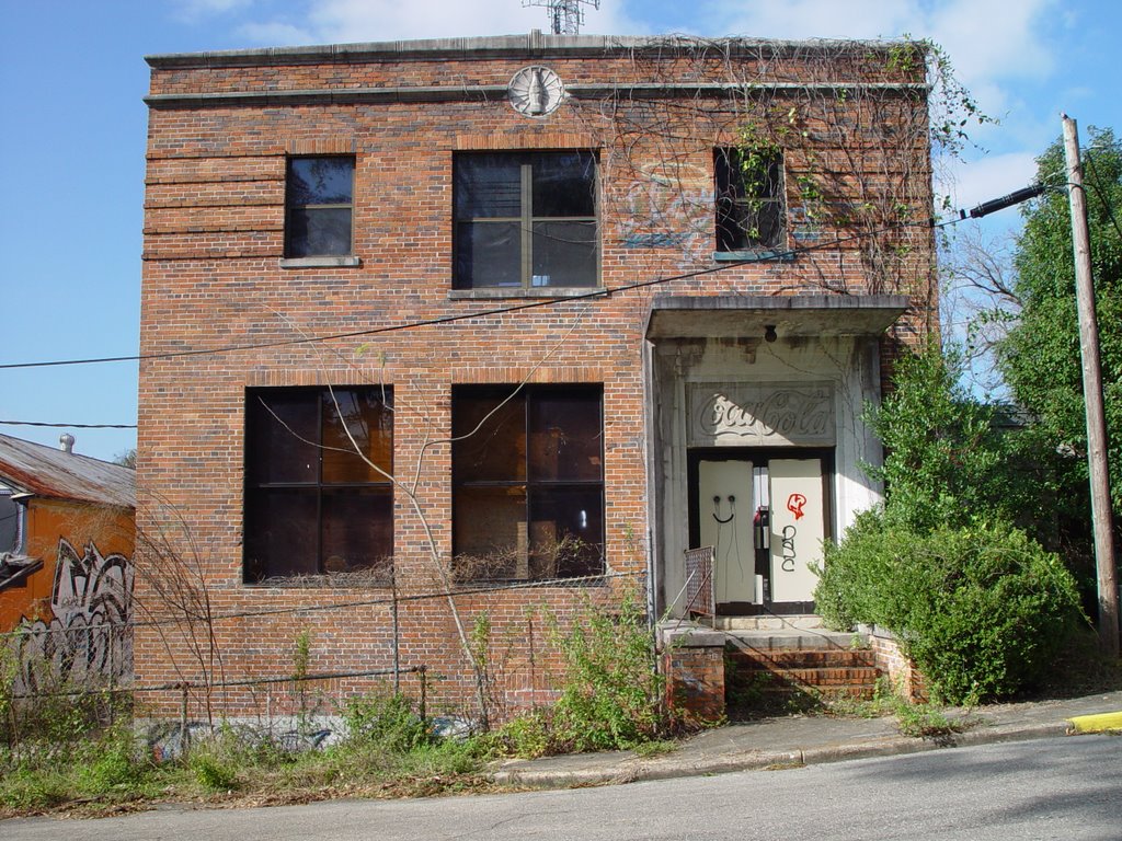 Coca-Cola bottling works building, Tallahassee Fla (12-2006)