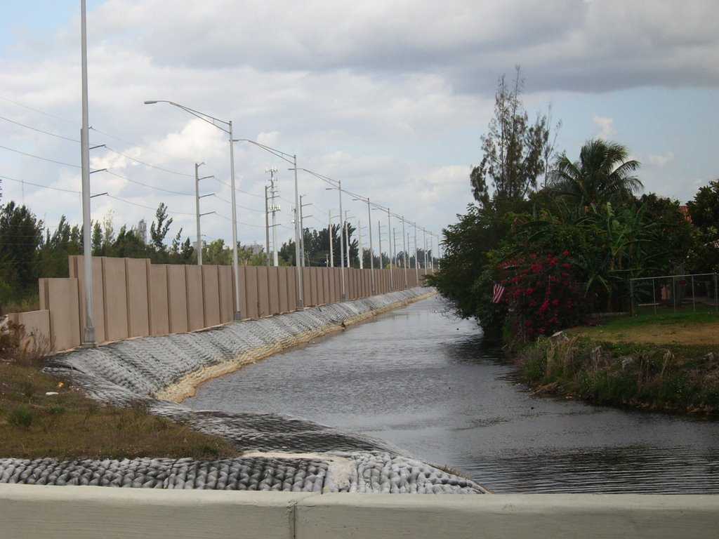 8th ST and 137 th Ave, Canal