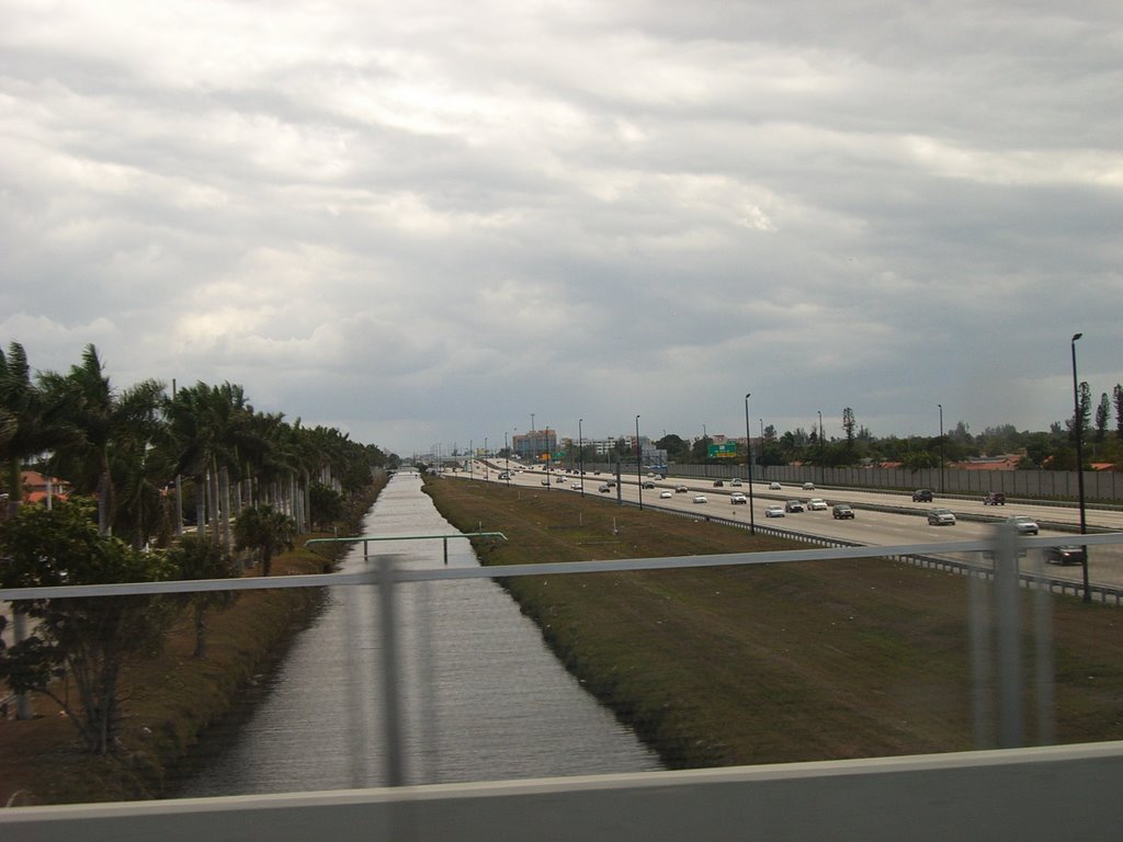 Canal, southern view from Coral Way.