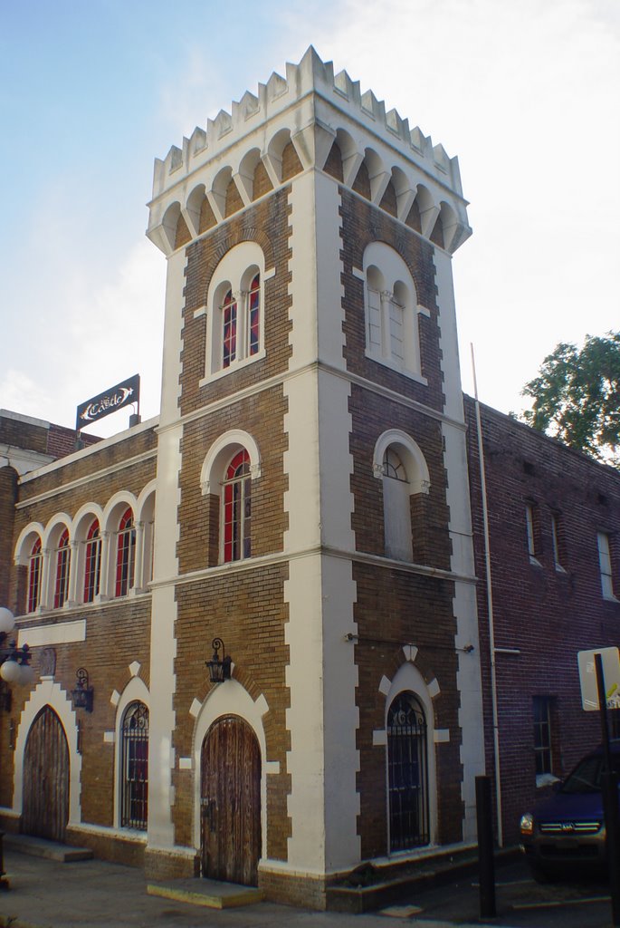 the Castle, originaly built in 1930 as a laber temple (10-2009)