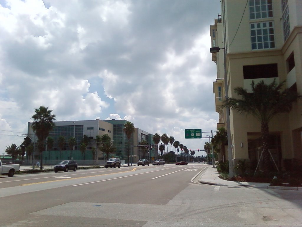 Channelside Dr. in Tampa - Looking S