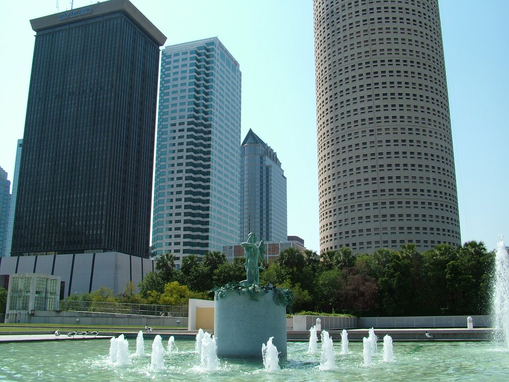 Tampa Museum Modern Art Plaza