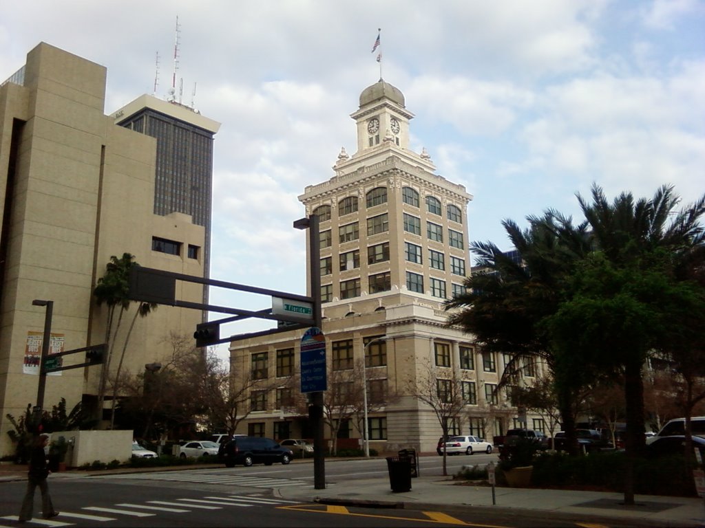 Downtown Tampa - City Hall - Looking NW