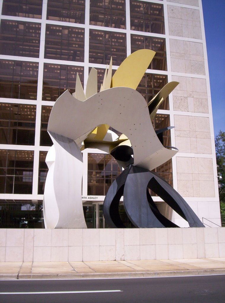Modern Art in Downtown Tampa - Looking N