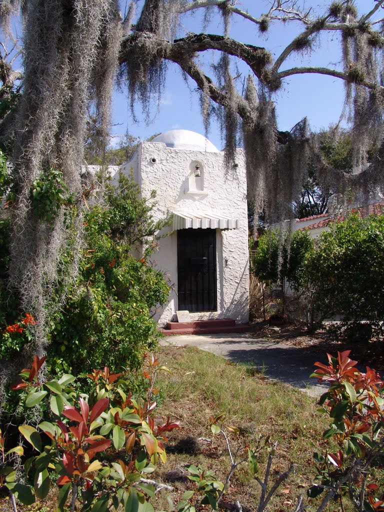 Spanish Revival on US1, Titusville (2-24-2011)