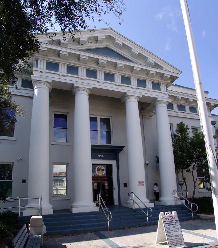 Brevard County Courthouse, built in 1912, Titusville (2-24-2011)
