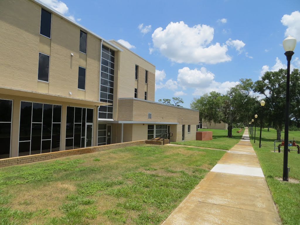 Forest Lake Academy (07/2012)
