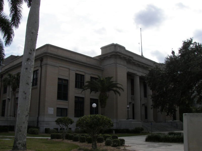 Old Lee County Courthouse