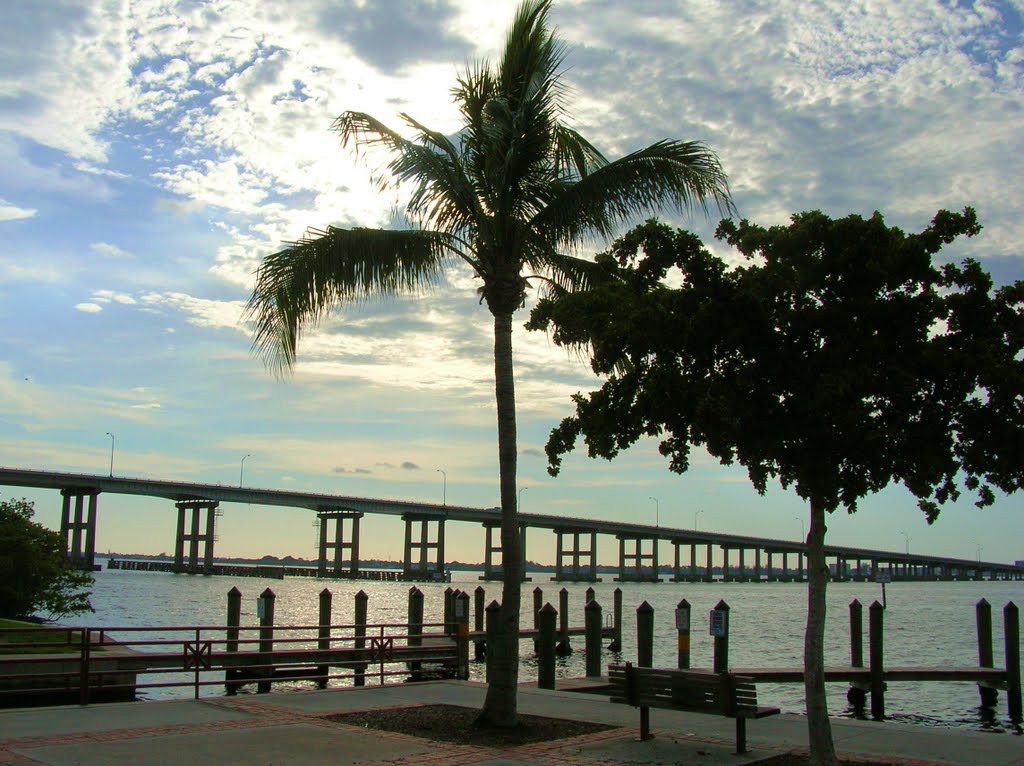 Downtown Fort Myers Centennial Park
