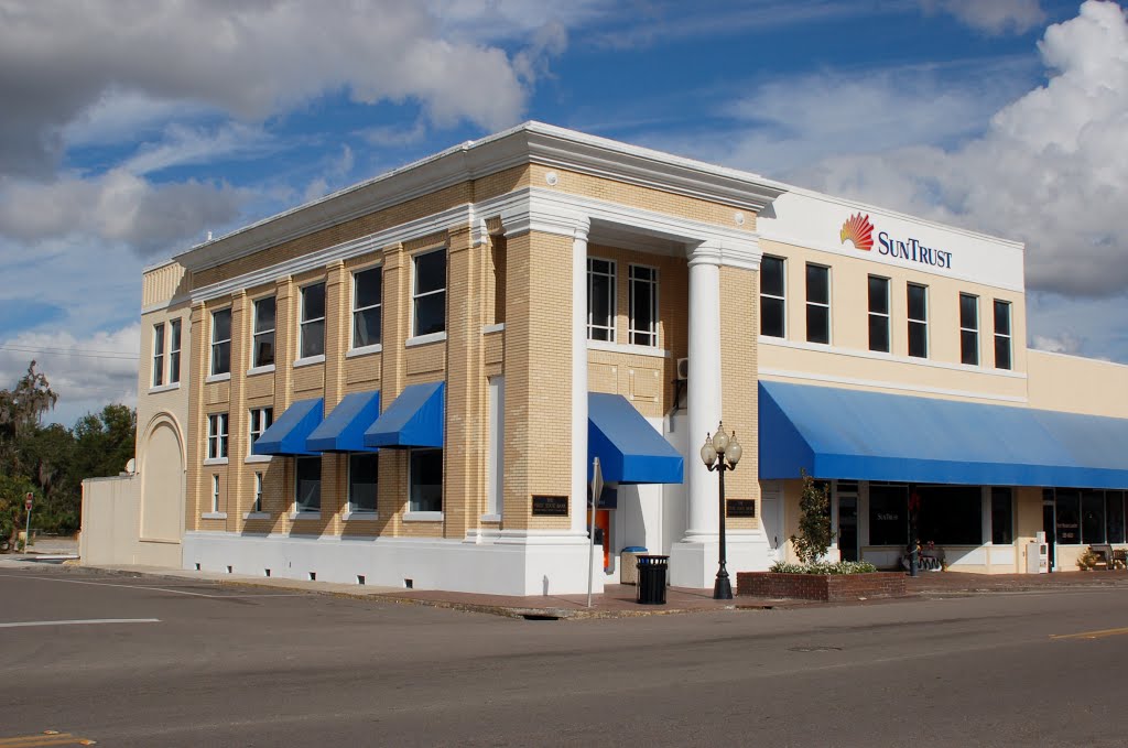 SunTrust Bank at Fort Meade, FL