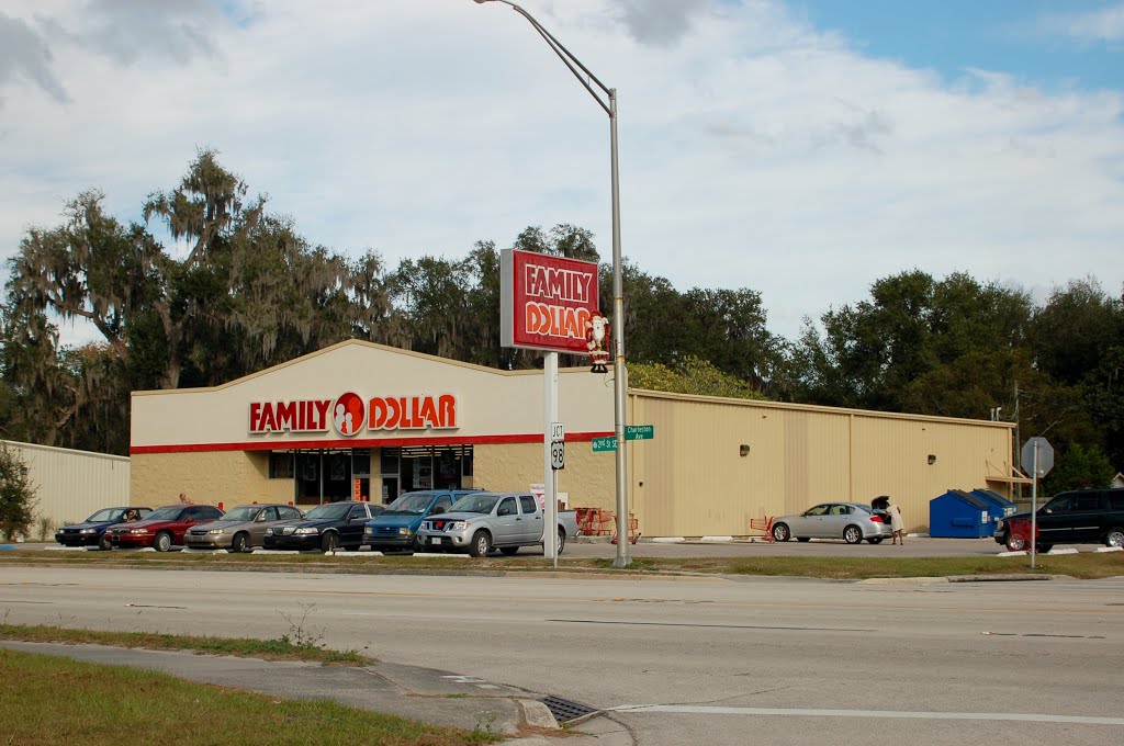 Family Dollar at Fort Meade, FL