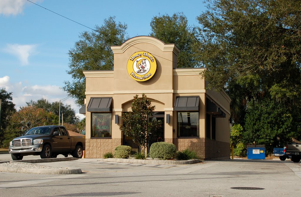 Hungry Howies Pizza & Subs Restaurant at Fort Meade, FL