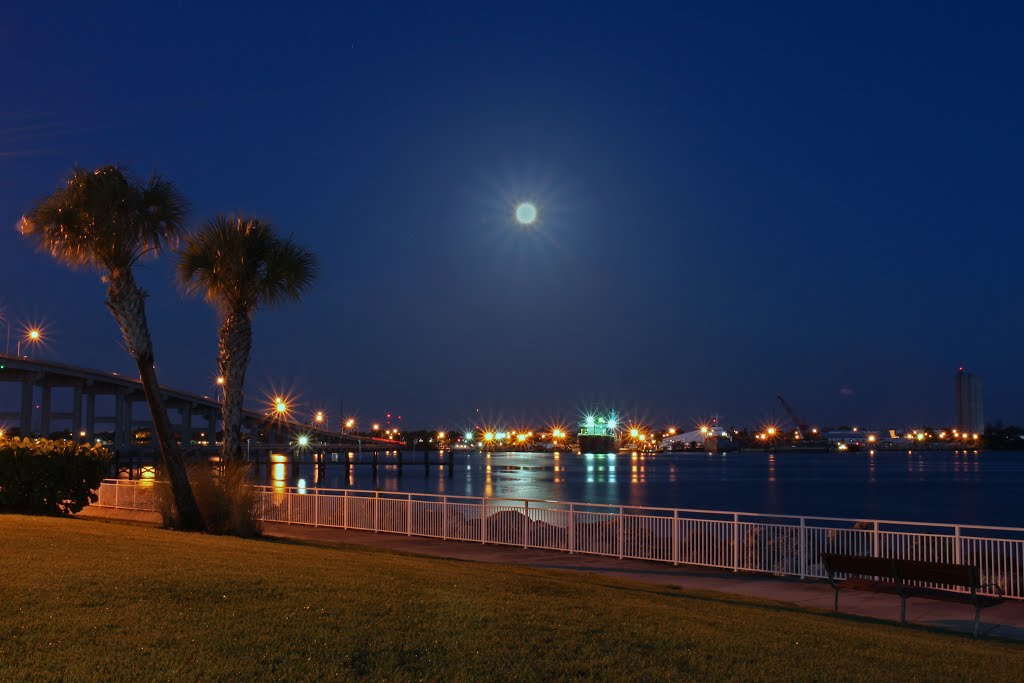 south bridge from museum point park