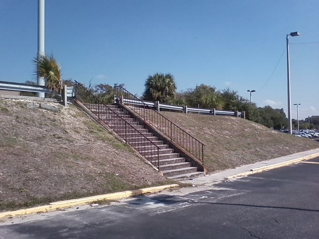 floriland mall stairs