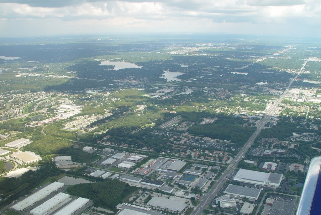 aerial view of Carrollwood, looking east from Anderson & waters ave, from jet (9-26-2007)