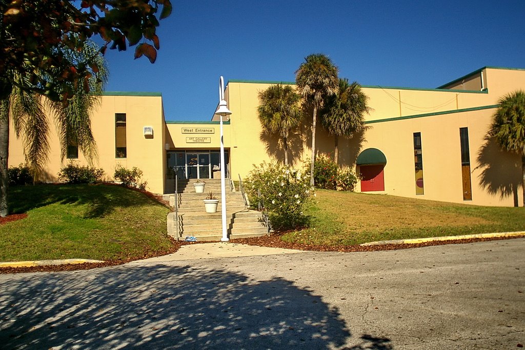2009 Winter Haven, Theater