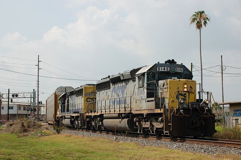 CSX Transportation Mixed Freight Train, with EMD SD40-2s No. 8146 and No. 8091 providing power, at Winter Haven, FL