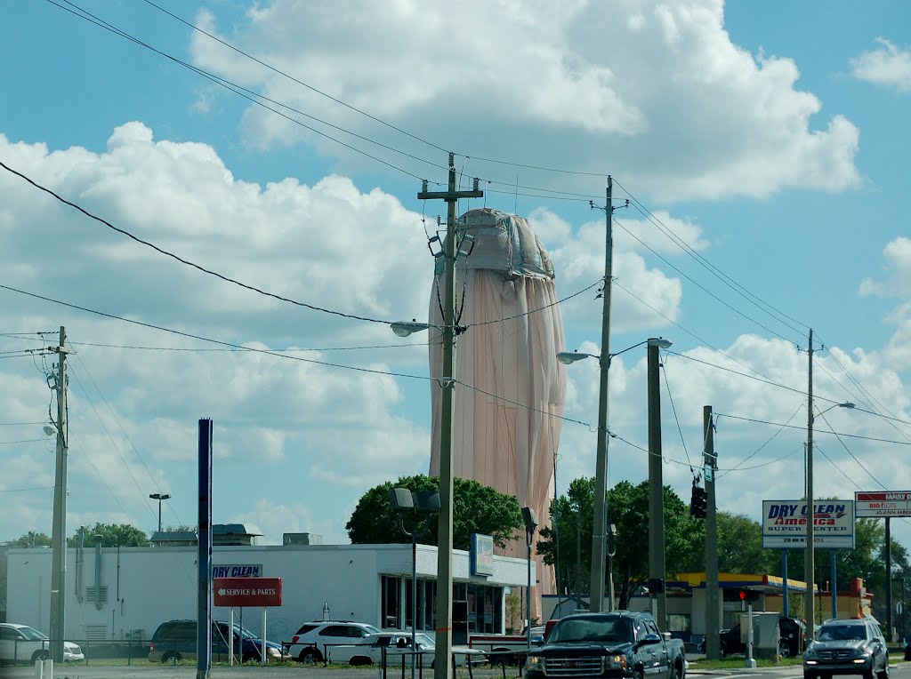 Water Tank being Painted at Winter Haven, FL