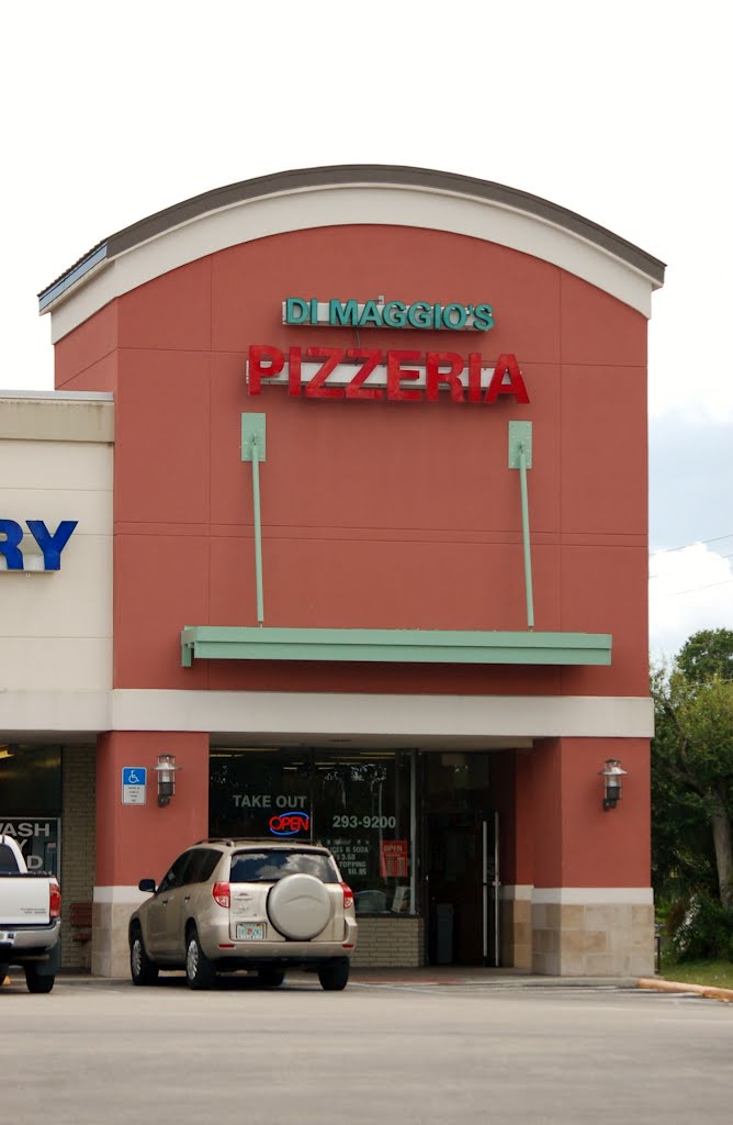 Di Maggios Pizzeria at Winter Haven, FL