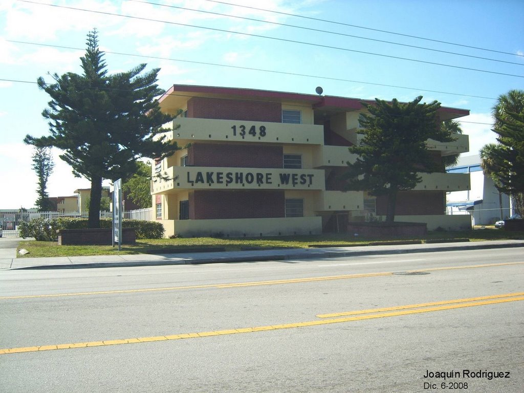 Lakeshore West Apartaments