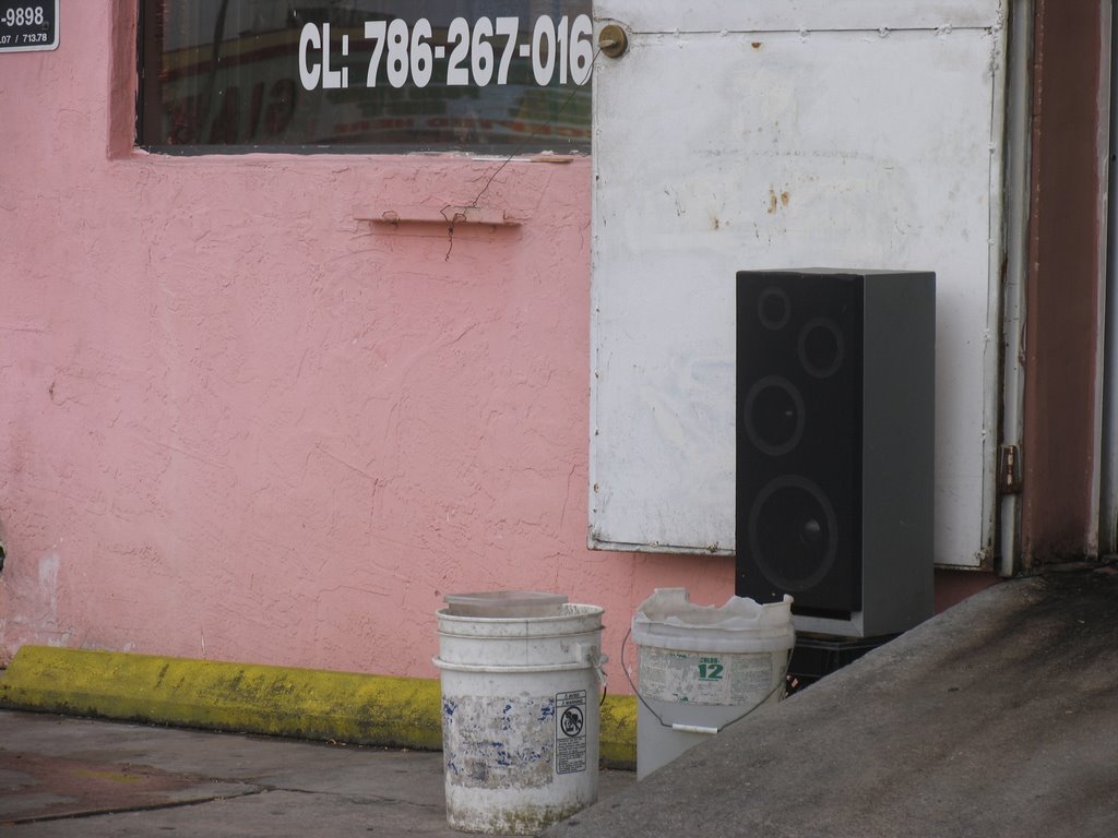Speaker29 82 St N Miami Ave, Miami.