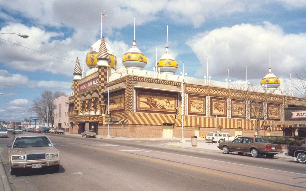 Mitchel Corn Palace Dakota o=k