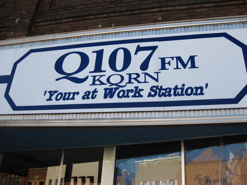 Q107 KQRN FM in Mitchell