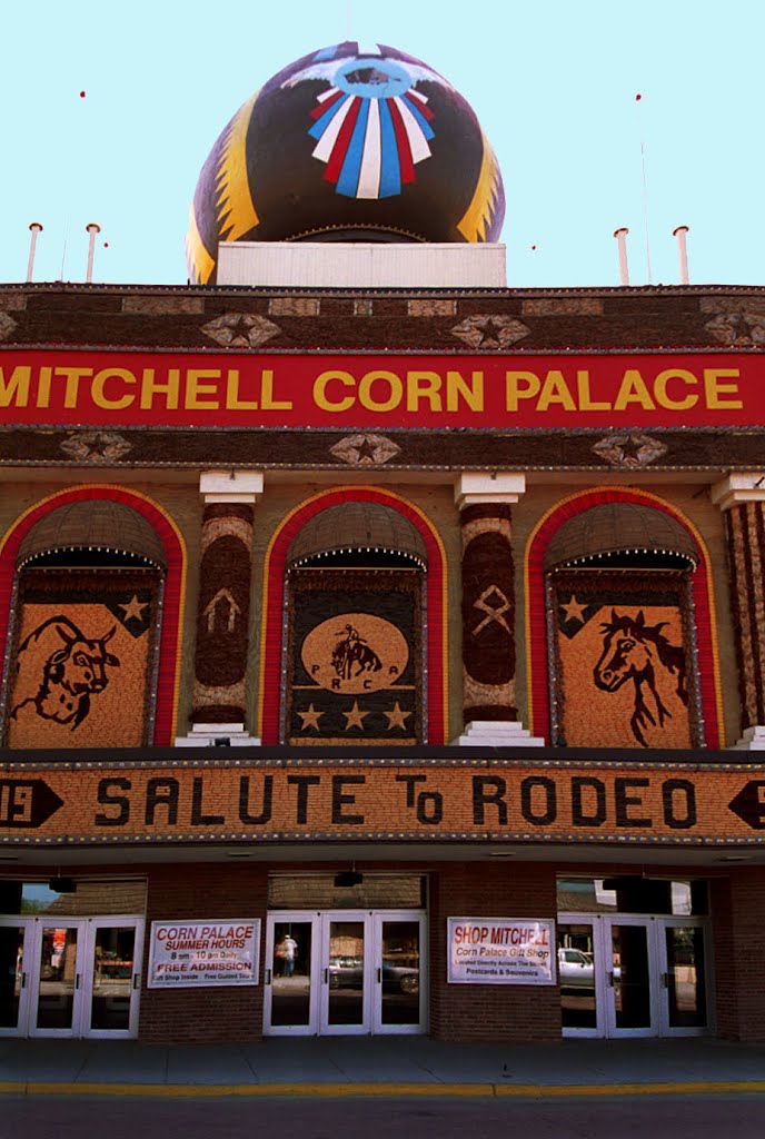 South Dakota: Corn Palace in Mitchell