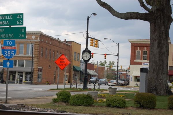 Clinton Clock at E Main Street