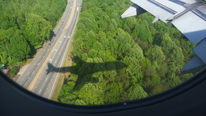 757 shadow on short finals