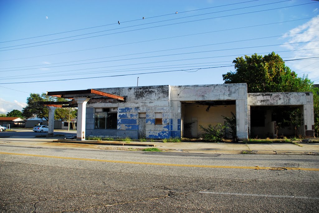 Abandoned Garage (Demolished)