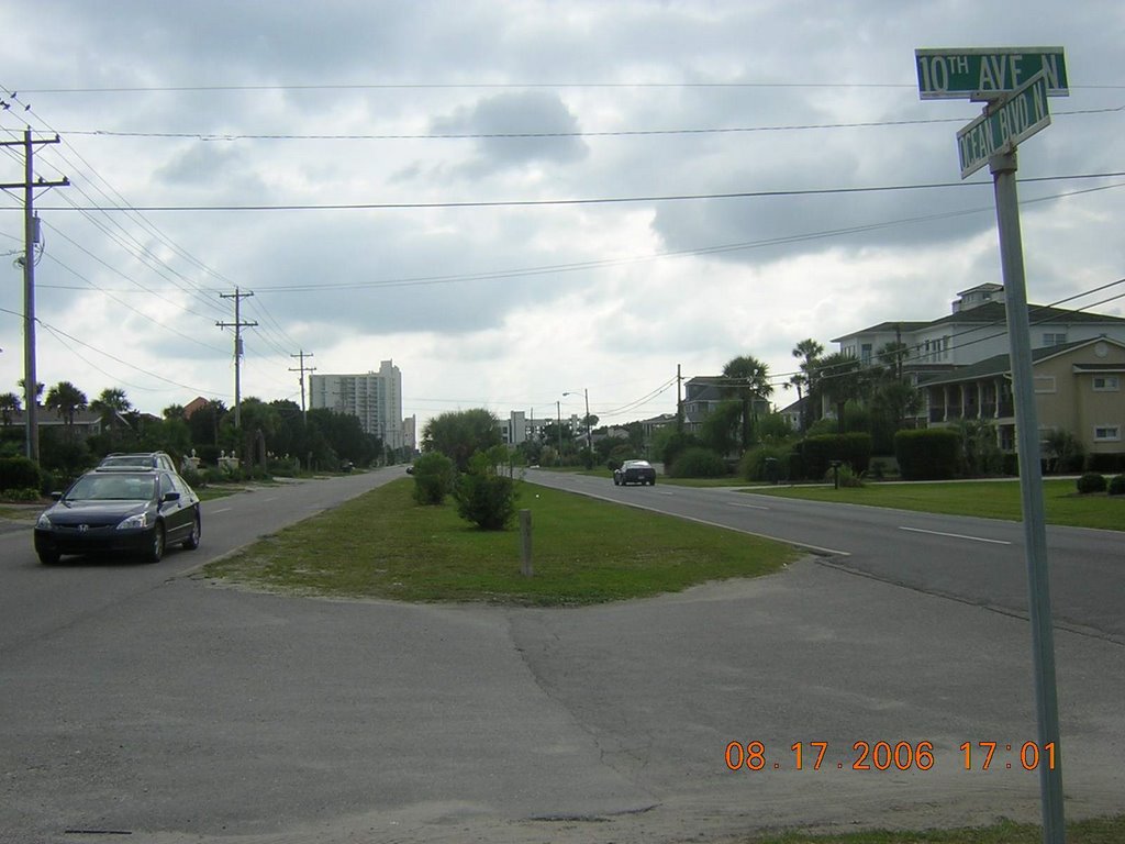 10th Ave North @ North Ocean Blvd, Looking South