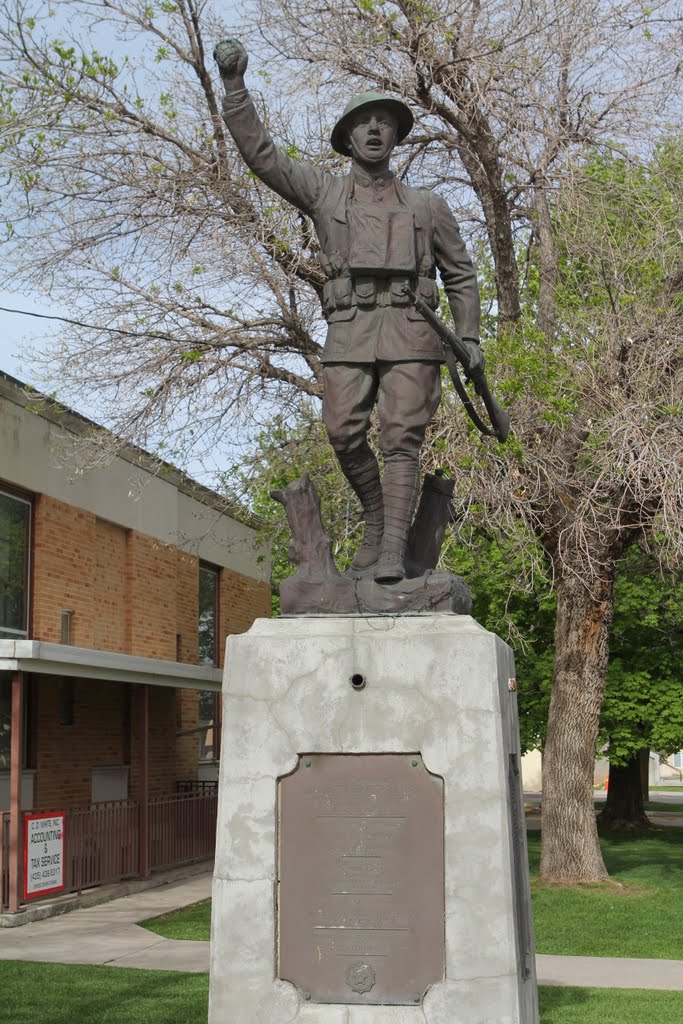 World War monument at Beaver