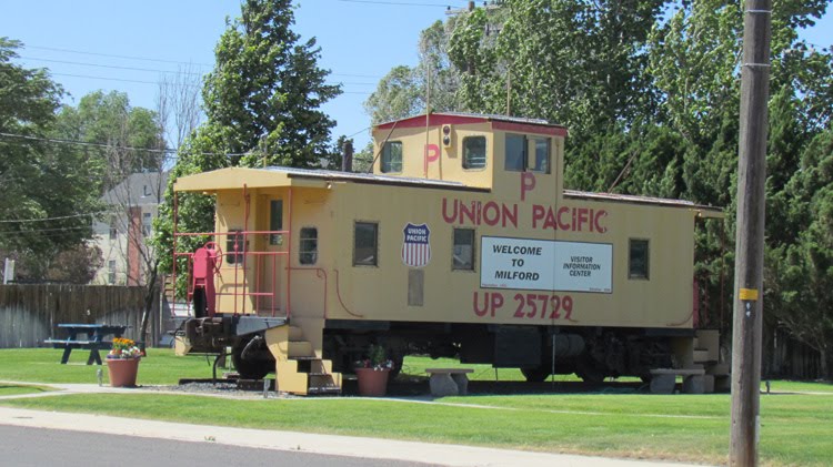 loose caboose 1.jpg