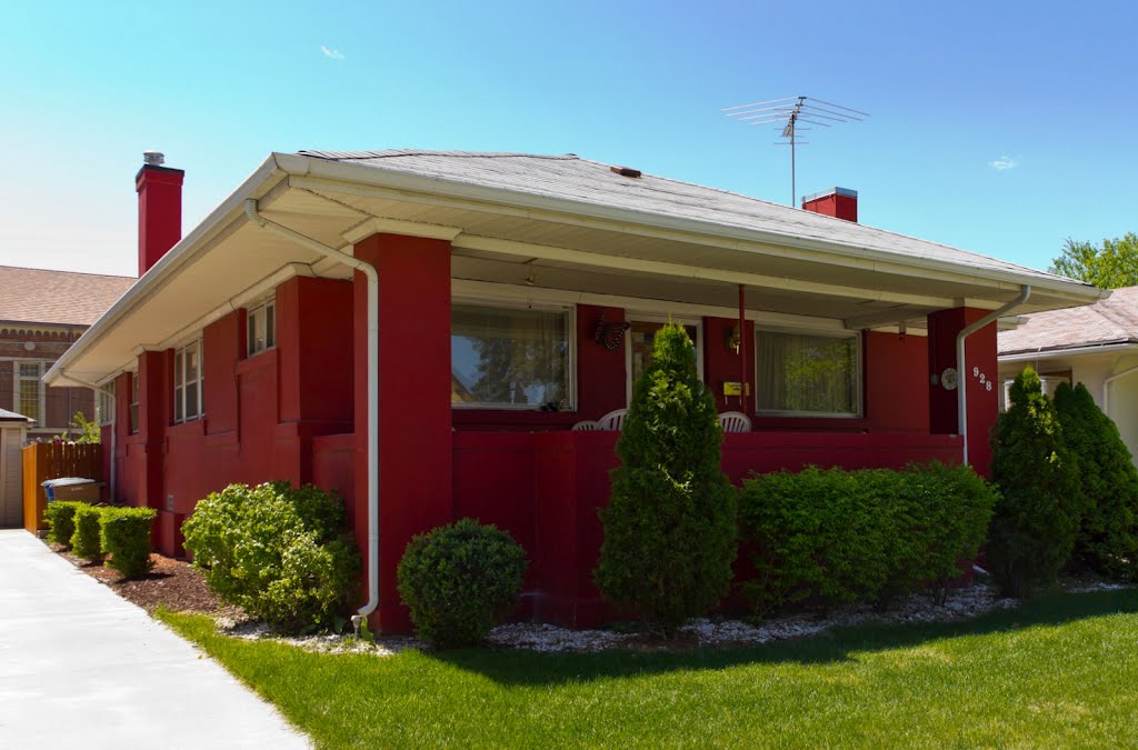 Red Stucco Prairie Bungalow
