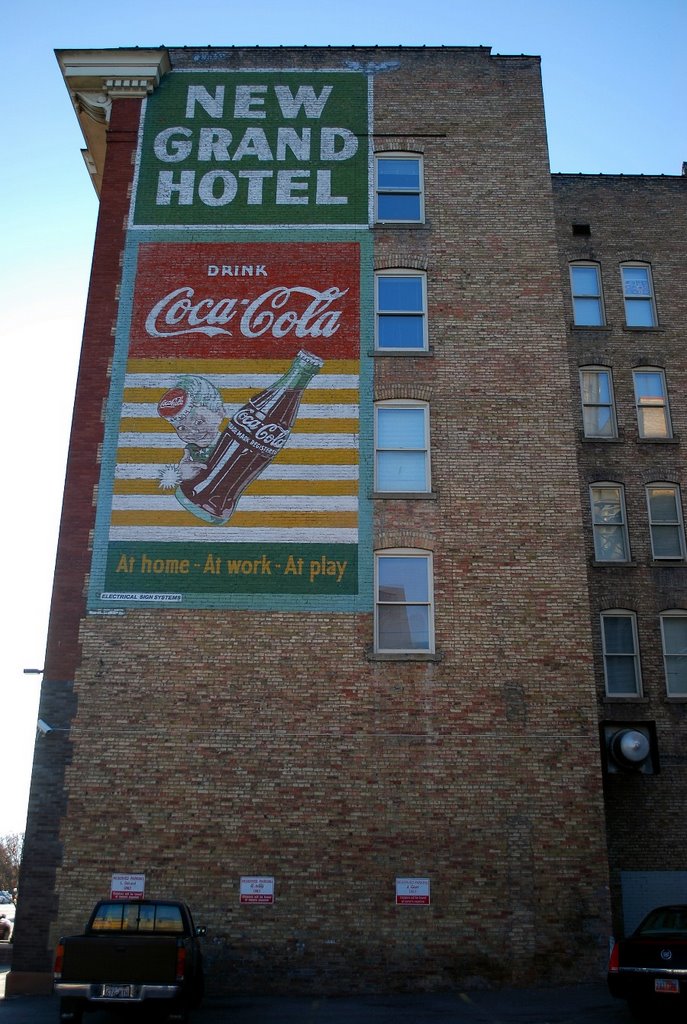 The New Grand Hotel.