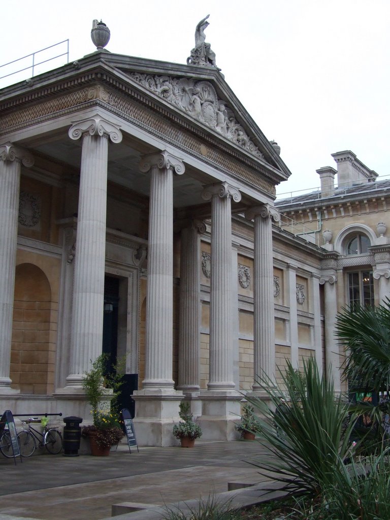 Entrance portico, Ashmolean Museum, Oxford