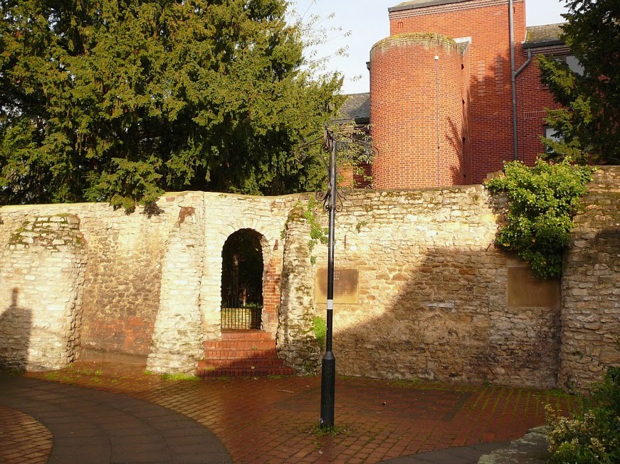 Ruins in Abingdon